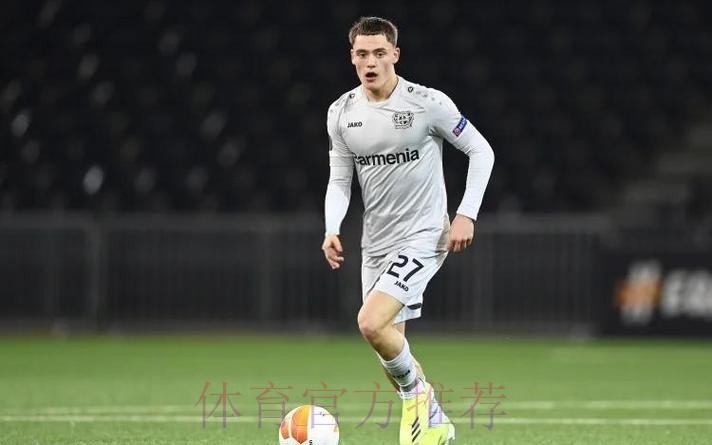 西媒:皇马有意维尔茨 可能2023年会考虑签下他 西媒:皇马有意维尔茨 可能2023年会考虑签下他