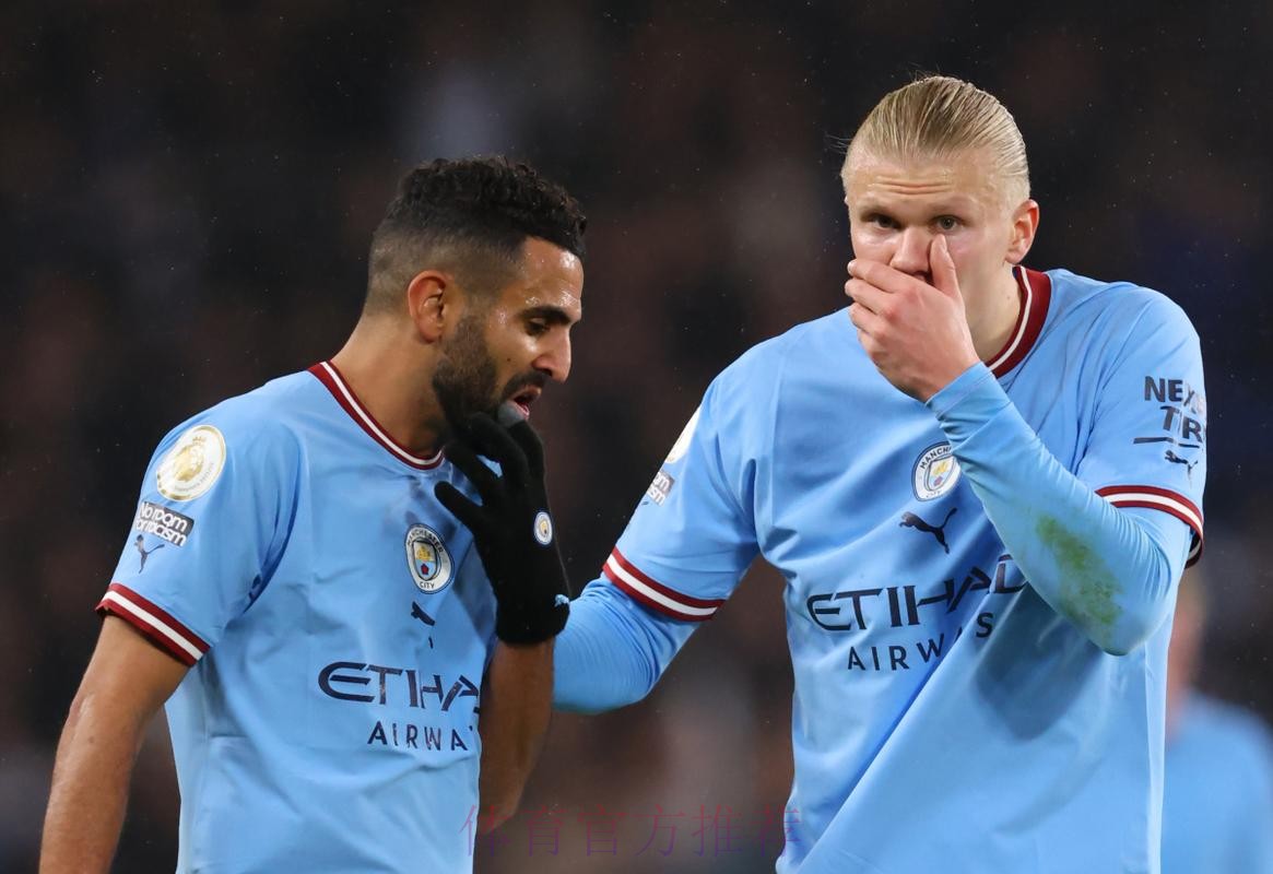 西媒:哈兰德是否加盟皇马 将影响本泽马是否续约 西媒:哈兰德是否加盟皇马 将影响本泽马是否续约