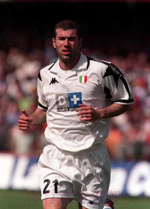 记者:若安帅离开阿隆索是首选 齐达内也可能回归